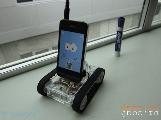 Робот Romo - новая игрушка для вашего смартфона (видео)