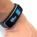 Samsung анонсировал умный браслет для здоровья